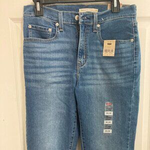 New Levi's Women's 724 Straight-Leg Jeans